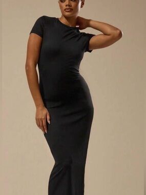 SHEIN Black Short-Sleeve Maxi Dress